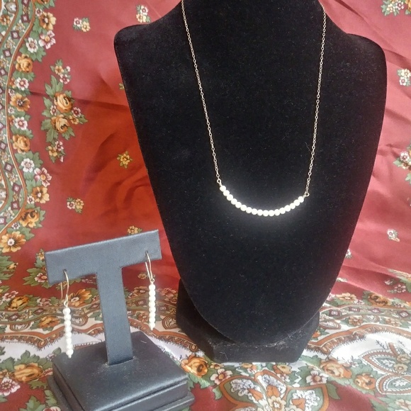 Pearl necklace and earring set in sterling silver - Picture 7 of 8